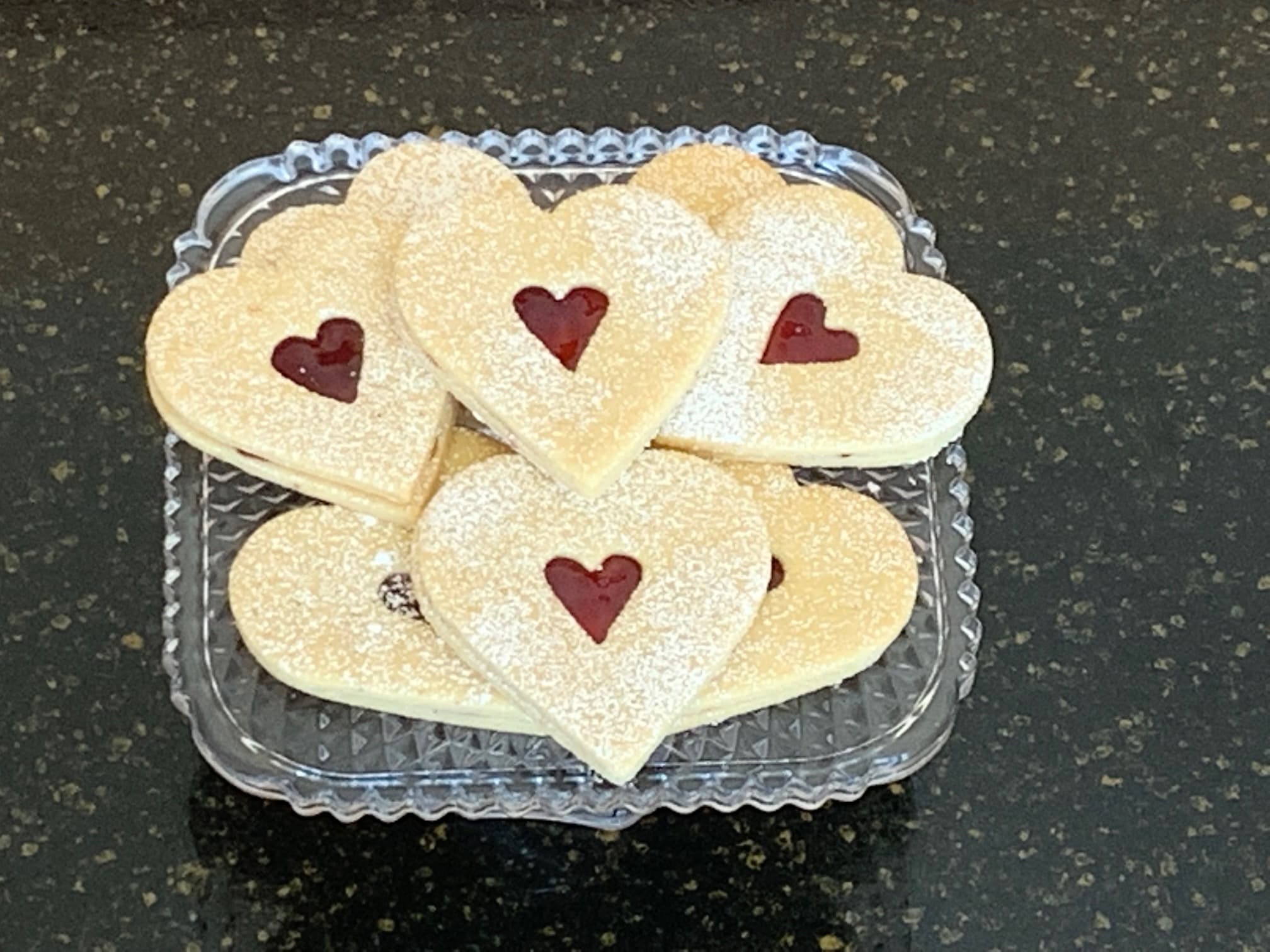 Linzer Tarts